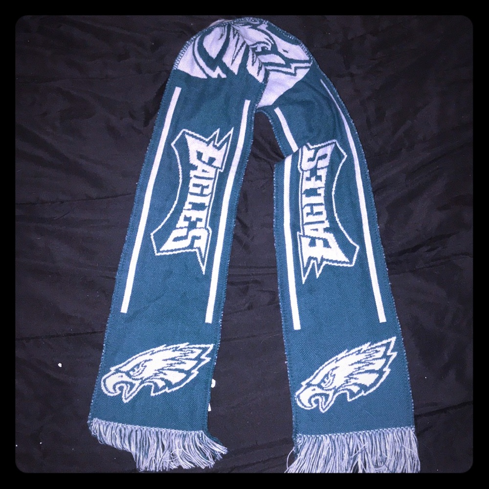 Eagles scarf